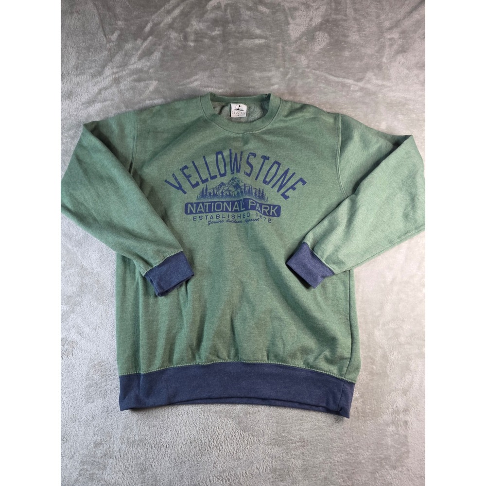Prairie Mountain Sweatshirt Mens Medium Green Yellowstone National Park Graphic